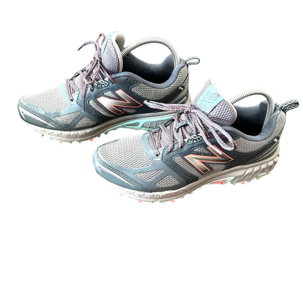 NEW BALANCE Gray and Pink 412 v3 Women’s Running Trail Gym Shoes size 10